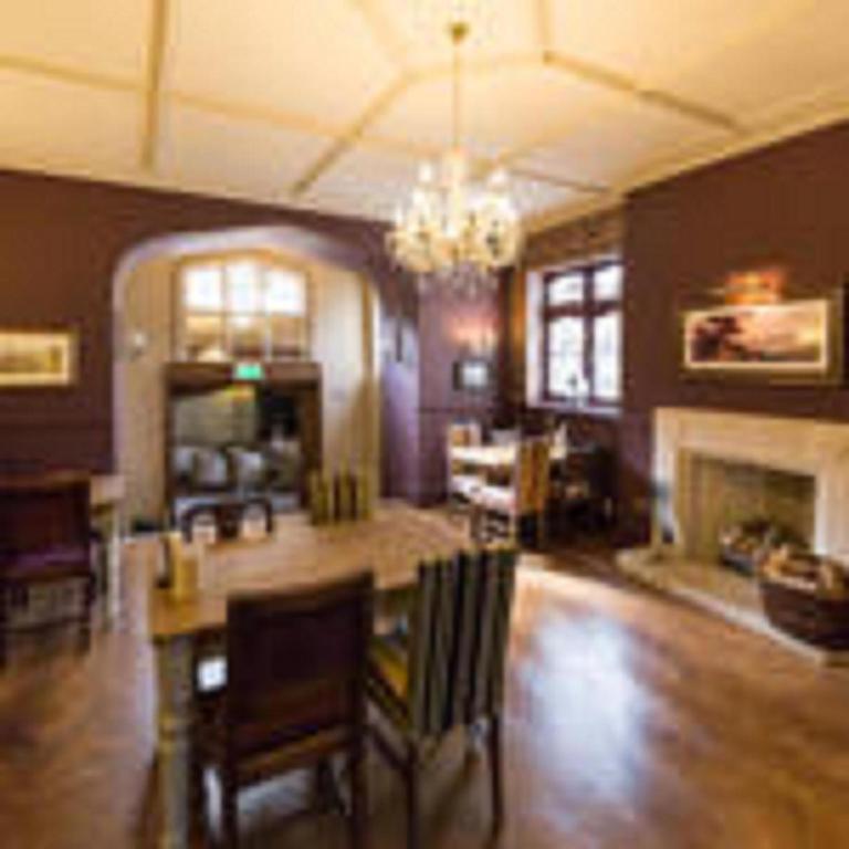 Ryde Castle By Greene King Inns ภายนอก รูปภาพ